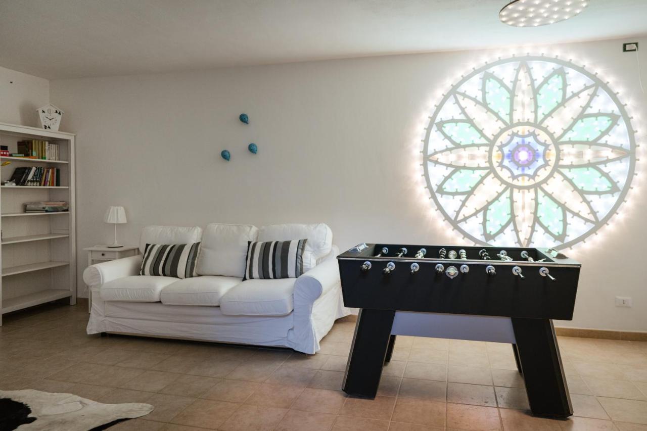 Prestigiosa Villa Con Piscina Condominiale Monopoli Eksteriør billede