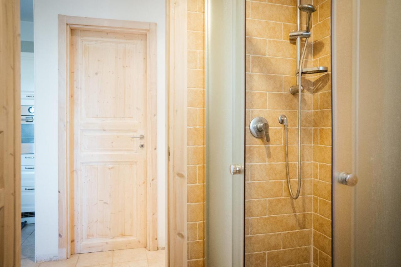 Prestigiosa Villa Con Piscina Condominiale Monopoli Eksteriør billede